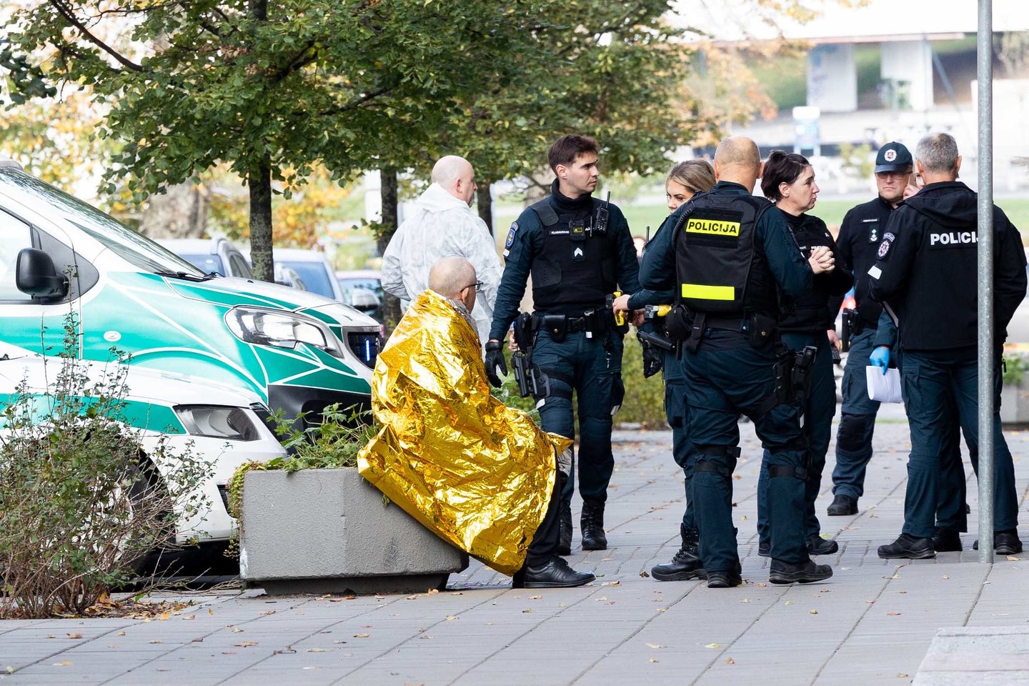  Kadrai iš Vilniaus centro po šūvių į pareigūnus.<br> T.Bauro nuotr.