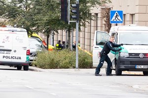 Po šaudynių Vilniaus centre kilo diskusijos dėl ginklų kontrolės griežtinimo: problemos tai nespręstų