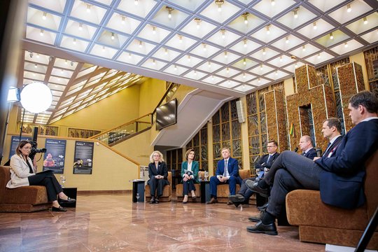 Susišaudymas Vilniaus centre įžiebė kandidatų į Seimą diskusijas: politikai turėtų atsisakyti agresyvios retorikos