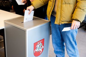 Prasideda balsavimas namuose Seimo rinkimuose