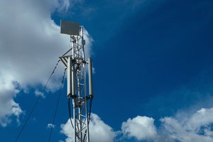 2G ryšio Lietuvoje neišjungs iki 2030-ųjų, bet senų technologijų pirkti nerekomenduoja