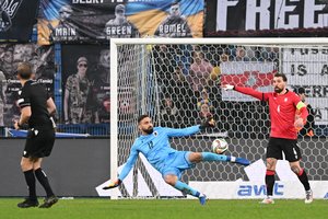 Tautų lygoje Vokietija iškovojo dar vieną pergalę, Ukraina, po problemų su apšvietimu stadione palaužė galingai žengusį Sakartvelą