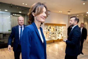 Į naują koaliciją eiti svarstanti V. Čmilytė-Nielsen negalėtų to daryti su dviem partijomis