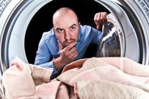 Nedėkite jų į mašiną, nes teks skalbyklę taisyti: šie daiktai skalbiami tik rankomis