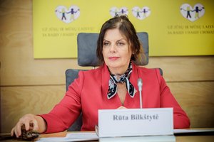 Žiniasklaida: finansų viceministrei R. Bilkštytei keliami klausimai dėl jos sūnaus vadovaujamos įmonės gautų investicijų