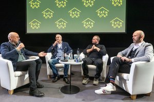 „Open books“ kvies į intriguojančias diskusijas: JAV prezidento rinkimai, Ukraina, kritikų vaidmuo