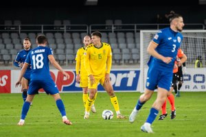 Ketverios rungtynės – 0 taškų: pirmi rumunams įmušę Lietuvos futbolininkai ir vėl pralaimėjo