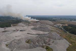 AAD įvertino Lapių sąvartyne kilusio gaisro padarytą žalą: teks susimokėti ne vieną dešimtį tūkstančių