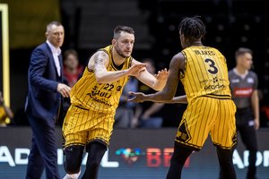 KMT mače „Šiauliai“ galingu ketvirtuoju kėliniu pranoko Utenos ekipą