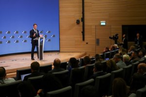 Naujasis NATO generalinis sekretorius pirmą kartą priima gynybos ministrus