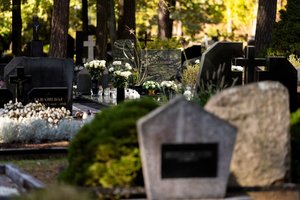 Išskirtinių paminklų kūrėja: mano darbas nėra liūdnas, jis – prasmingas