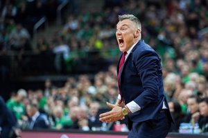 Šaro auklėtiniai ir vėl neišvengė konfliktų, o „Fenerbahce“ atsitiesė po žeminančio pralaimėjimo