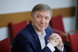 R. Karbauskis: perlipome savo ambicijas, tačiau S. Skvernelį ir jo partiją laikome išdavikais