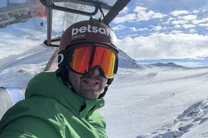 Snieglentininkas R. Micevičius iškeliavo į kalnus: atskleidė, kas atsidūrė jo vaistinėlėje