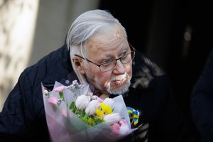 Gimtadienį švenčiantis V. Landsbergis linki Lietuvai „rinktis su protu“: būna keistų dalykų, kai žmonės balsuoja be proto