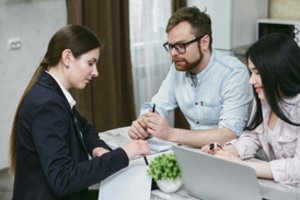 Finansų ekspertės – apie išėjimą į pensiją ir paskolas šeimoms: štai, kaip dabar geriau elgtis gyventojams