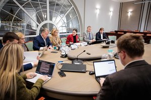 ŠMSM pasirašė atnaujintą kolektyvinę sutartį su švietimo profesinėmis sąjungomis