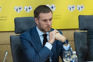 G. Landsbergis ragina grįžti prie E. Macrono idėjos siųsti karius instruktorius į Ukrainą: Vakarų tyla kelia nerimą