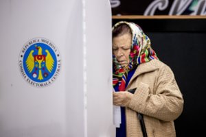 ES: balsavimas Moldovoje vyko esant „precedento neturinčiam“ Rusijos kišimuisi
