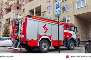 Antradienio gaisruose ugniagesiai išgelbėjo 5 žmones, tarp jų yra vaikas