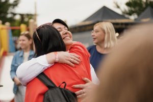 „Laimės dietos“ autorė Rimantė Kulvinskytė rašo laiškus tūkstančiams „Maximos“ darbuotojų