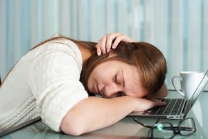 Jaučiate nuolatinį nuovargį? Šeimos gydytoja atsakė, ką tai signalizuoja