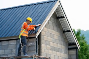 Pažaboti nelegaliai dirbančius statybininkus tapo žymiai lengviau: solidžios baudos – veiksmingos