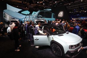 Europoje ne veltui bijoma Kinijos automobilių gamintojų: štai kokius perliukus pristatė parodoje