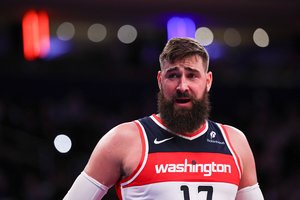 J. Valančiūnas debiutavo „Wizards“ gretose – be pergalės, bet su rezultatyviu pasirodymu