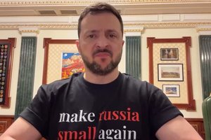 V. Zelenskio marškinėliai užkariauja internetą: užrašas apie Rusiją plinta žaibiškai