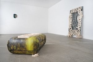 Galerijoje „Vartai“ – Neringos Vasiliauskaitės personalinė paroda „Kartotės ir ritualai“