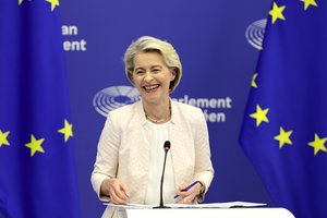 U. von der Leyen pažadėjo milijoninę paramą nuo potvynio nukentėjusiai Bosnijai ir Hercegovinai