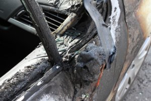 Vilniuje supleškėjo garažas su antikvariniu „Pobeda“: padegėjas ieškomas