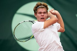 Lietuviškų šaknų turintis 16-metis tenisininkas buvo arti pirmojo trofėjaus