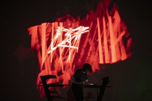 Festivalio „Gaida“ dienoraštis. Penktoji diena II: ragos ir protingoji šokių muzika Rivals Consoles ir El Chico Fuendre koncerte