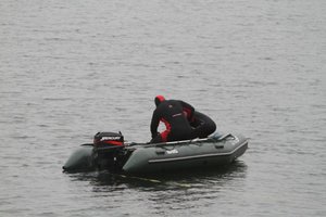 Kauno rajone valtimi plaukęs vyras upėje aptiko negyvą jaunuolį: tiriama, ar jis netapo smurto auka