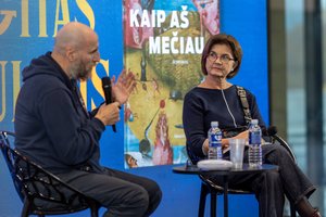 „Open books“: nuo politinių diskusijų iki poezijos skaitymų