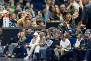 „Twinsbet“ arenoje – žvaigždės: krepšinio rungtynes stebėjo ir R. Javtokas, ir G. Gurevičiūtė