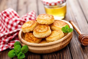 Senoviniai močiutės varškėčiai – purūs ir pasakiškai skanūs