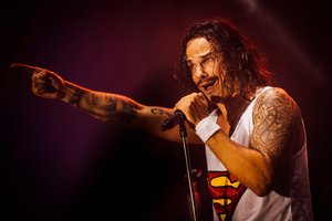 Jeronimas Milius perdainavo „Queen“ superhitą: kviečia pasiklausyti