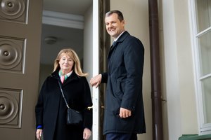 Susitikti su G. Nausėda atvyko LSDP lyderiai V. Blinkevičiūtė ir G. Paluckas