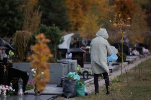 Per Vėlines atliekų kapinėse padaugėja net 8 kartus: veža dažniau, tačiau vien to nepakanka