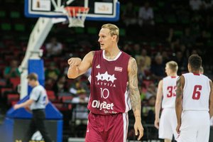 Griaustinis Latvijoje: krepšinio žvaigždė pasiruošusi krautis lagaminus į Rusiją