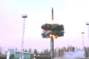 Rusija pradėjo dar vienas strateginio branduolinio ginklo pratybas