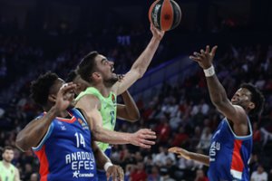 „Barcelona“ išlieka Eurolygos viršūnėje: išvykoje įveikė „Anadolu Efes“