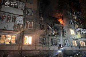 Kyjive – Rusijos dronų ataka: pranešama apie 9 sužeistuosius ir evakuaciją