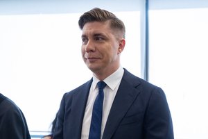 „Čekiukų“ byloje nuteistas M. Sinkevičius sumokėjo baudą, tačiau ruošiasi bylinėjimuisi Aukščiausiajame Teisme