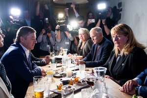 Koalicijos dėlionėje – Prezidentūros manevrai ir signalas valstiečiams: socialdemokratai dairosi ir į pakraščius