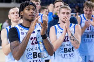 Svarbių žaidėjų neturėję jonaviečiai V. Šeškaus vyrus paliko be pergalių KMT