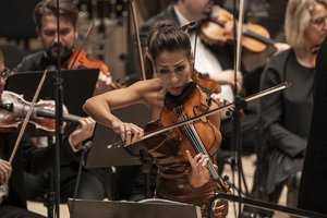 Festivalio „Gaida“ dienoraštis. Dešimtoji diena: Ispanijos smuiko žvaigždė Leticia Moreno ir LVSO